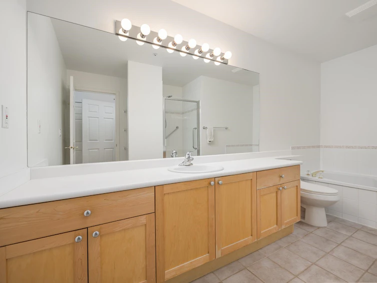 209-5555 13a Avenue, Delta, BC, V4M 2E7 - 14