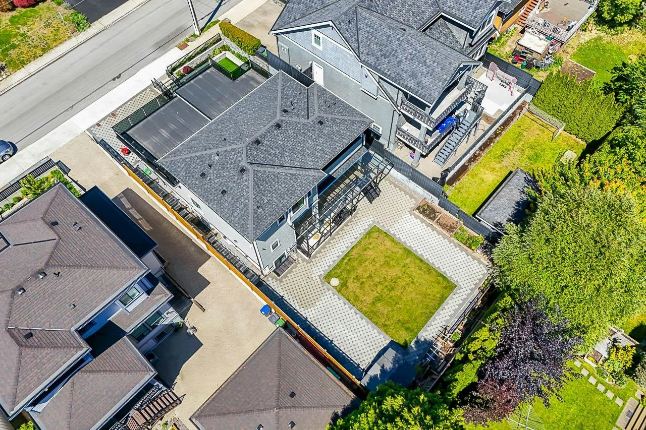 208 Blackman Street, New Westminster, BC, V3L 2A7
