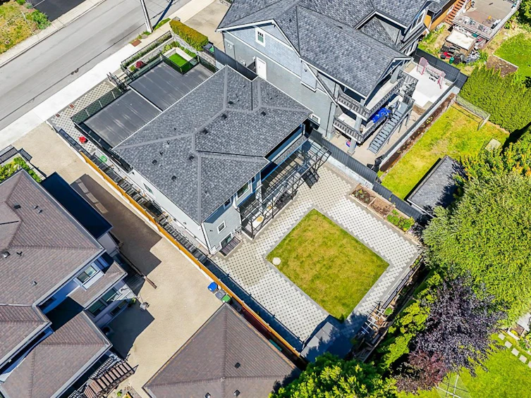 208 Blackman Street, New Westminster, BC, V3L 2A7