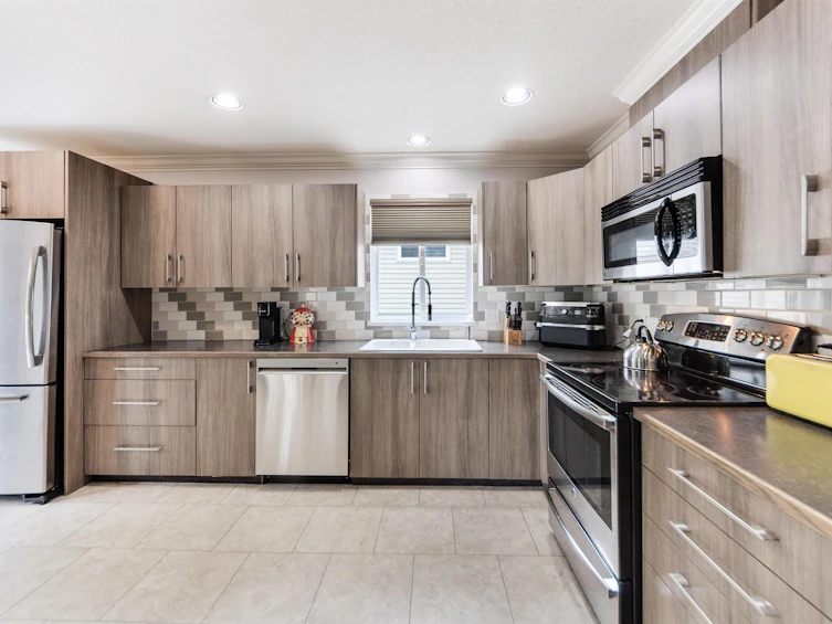11468 Roxburgh Road, Surrey, BC, V3R 0W4 - 8