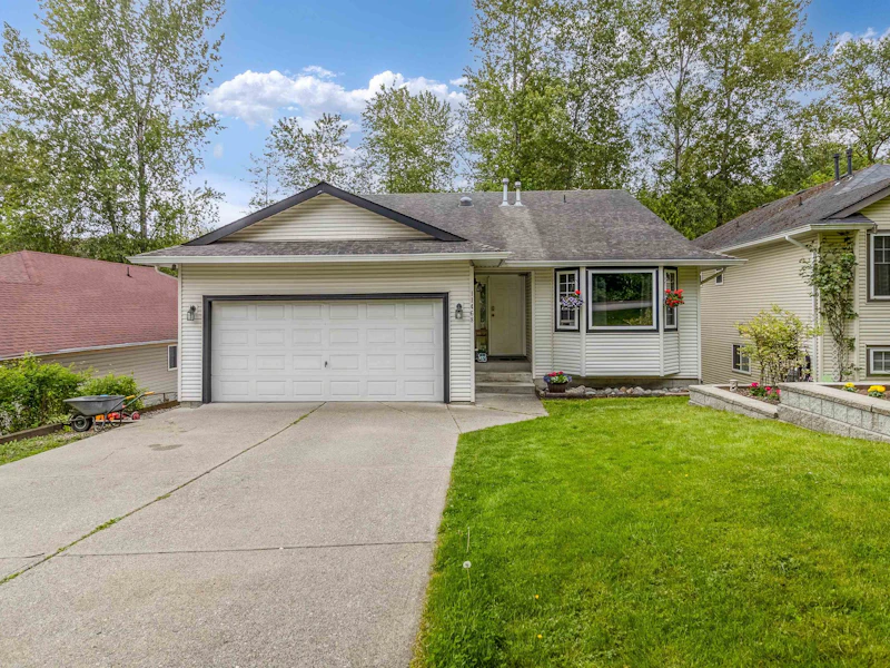 11468 Roxburgh Road, Surrey BC V3R 0W4