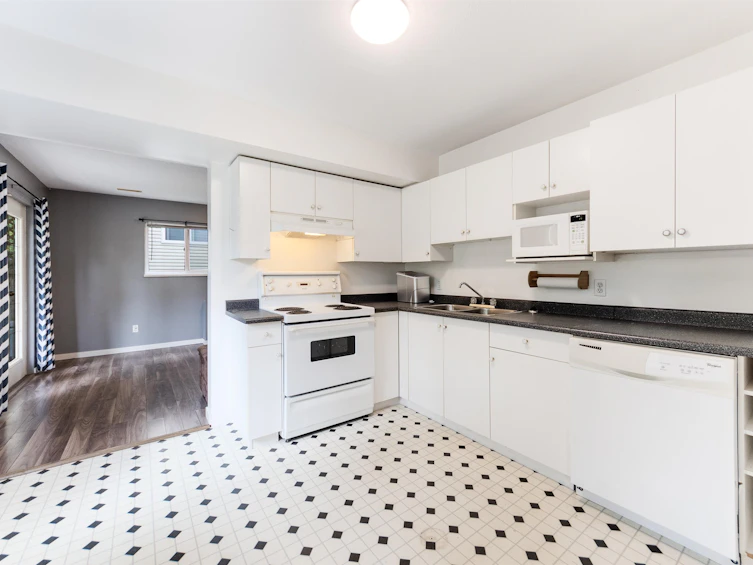 11468 Roxburgh Road, Surrey, BC, V3R 0W4 - 21