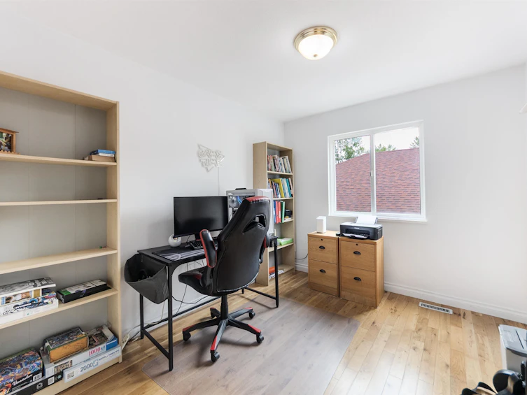 11468 Roxburgh Road, Surrey, BC, V3R 0W4 - 16