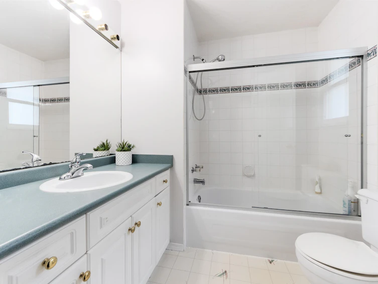 11468 Roxburgh Road, Surrey, BC, V3R 0W4 - 13