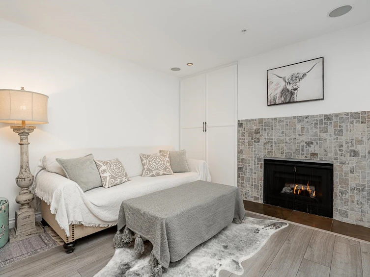 207-2175 W 3rd Avenue, Vancouver, BC, V6K 1L2 - 6