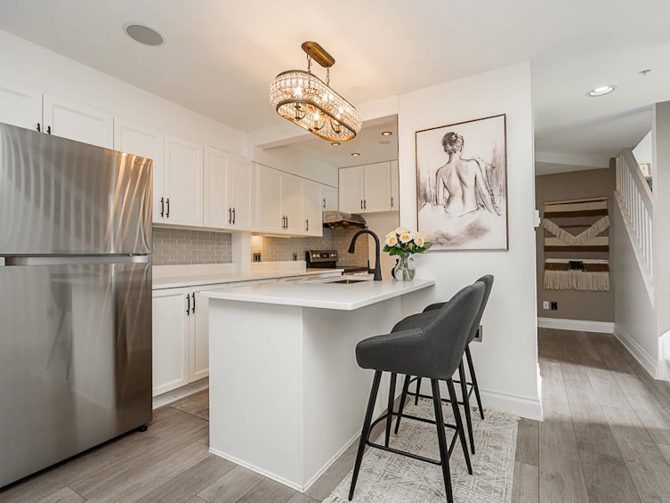 207-2175 W 3rd Avenue, Vancouver, BC, V6K 1L2 - 2