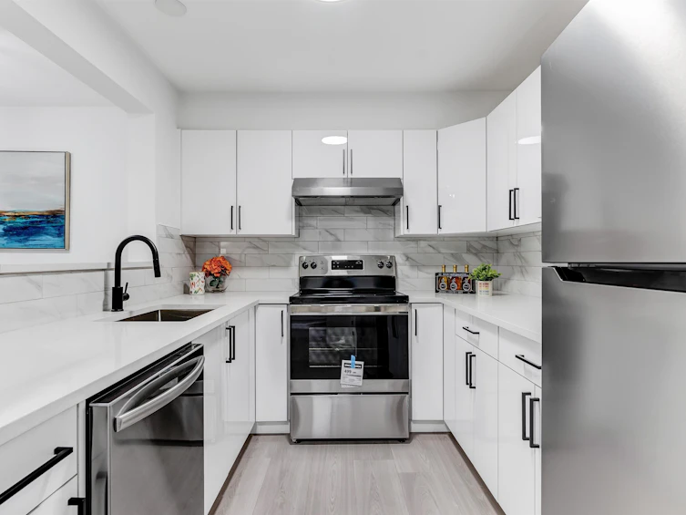 218-15268 105 Avenue, Surrey, BC, V3R 0W8 - 12