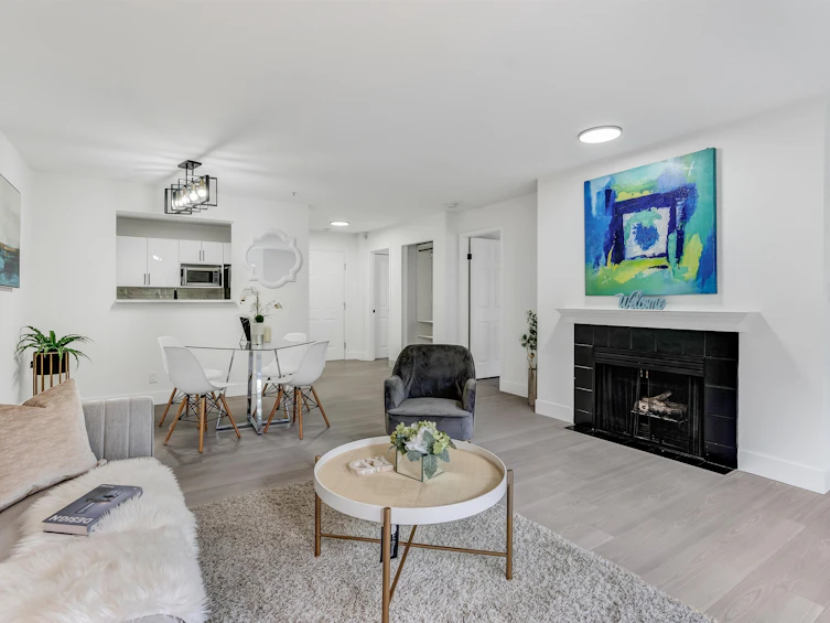 218-15268 105 Avenue, Surrey, BC, V3R 0W8 - 9
