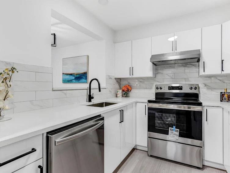 218-15268 105 Avenue, Surrey, BC, V3R 0W8 - 14