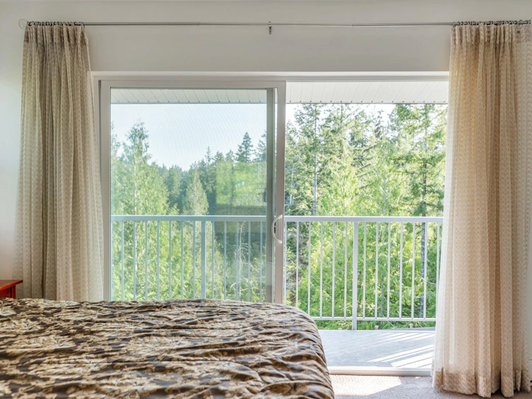 9431 Stephens Way, Halfmoon Bay, BC, V7Z 1G9 - 26