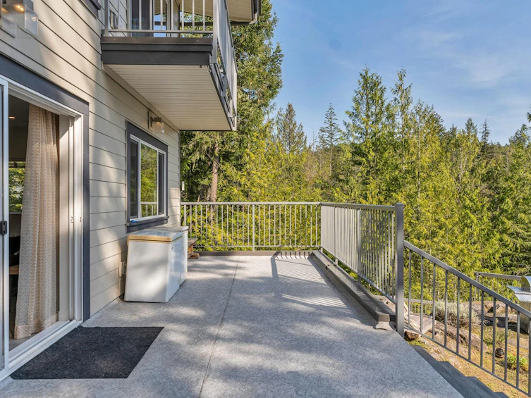 9431 Stephens Way, Halfmoon Bay, BC, V7Z 1G9 - 12