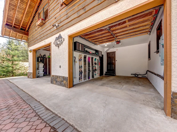 8248 Alpine Way, Whistler, BC, V8E 0G2 - 27