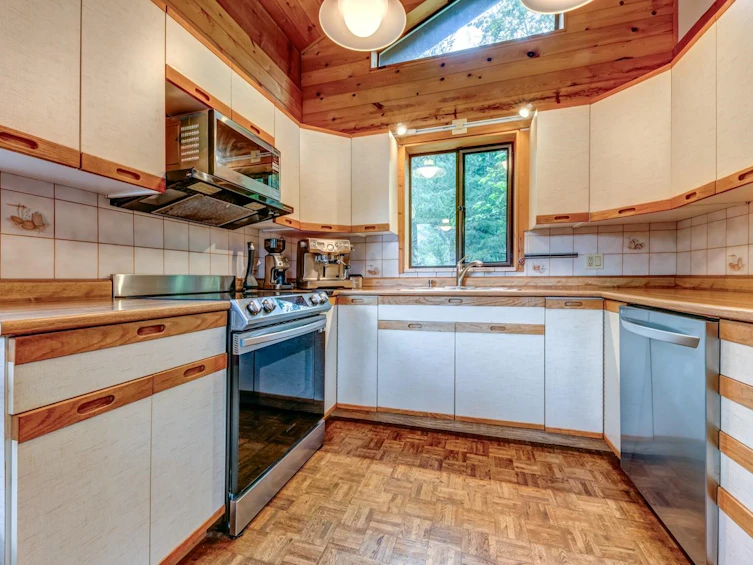 8248 Alpine Way, Whistler, BC, V8E 0G2 - 9