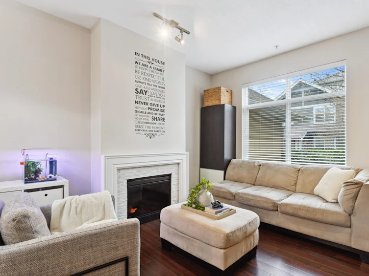 83-6878 Southpoint Drive, Burnaby, BC, V3N 5E4 - 3