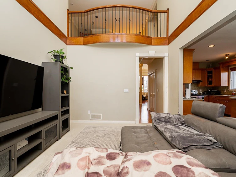 8472 168 Street, Surrey, BC, V4N 5A3 - 8