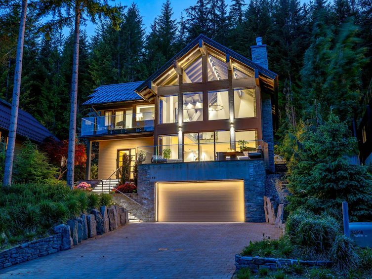 7441 Treetop Lane, Whistler, BC, V8E 0E9 - 29
