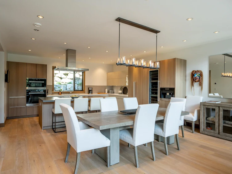 7441 Treetop Lane, Whistler, BC, V8E 0E9 - 7