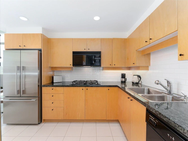 1101-1710 Bayshore Drive, Vancouver, BC, V6G 3G4 - 9