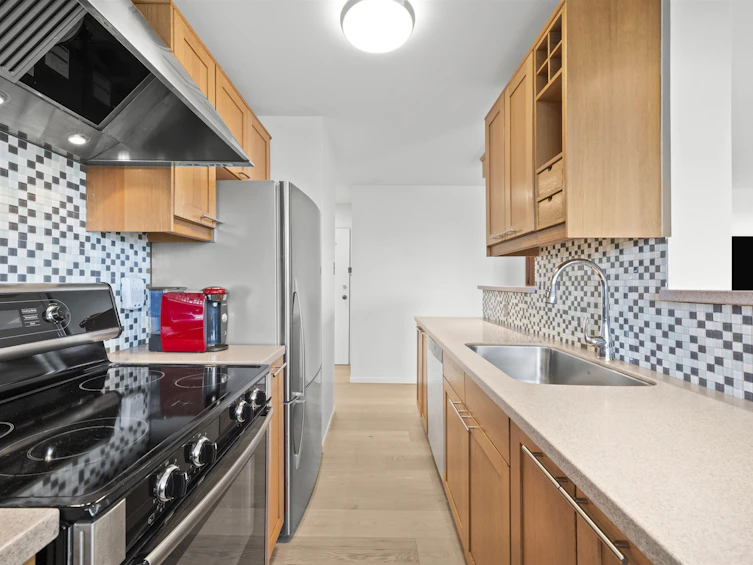 1603-1740 Comox Street, Vancouver, BC, V6G 2Z1 - 9