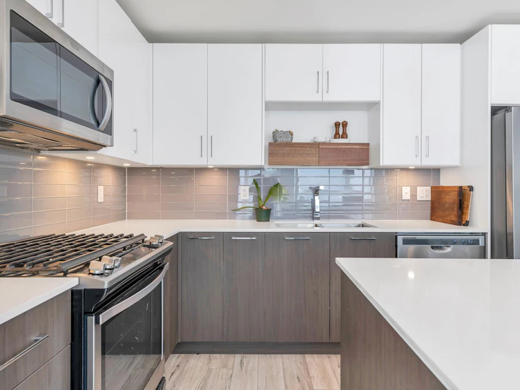 325-13040 No. 2 Road, Richmond, BC, V7E 0C4 - 7