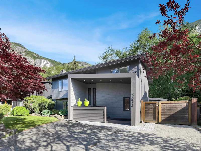 37972 Magnolia Crescent, Squamish BC V0N 0C2