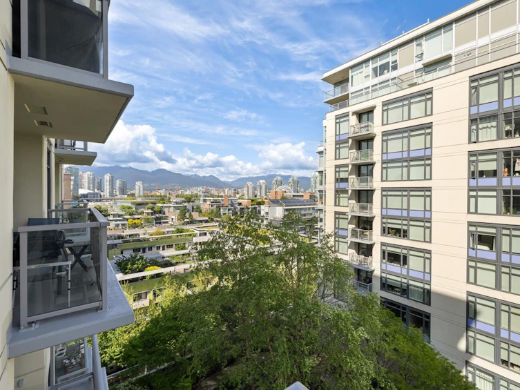 1101-1708 Columbia Street, Vancouver, BC, V5Y 0H7 - 2