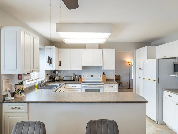 2752 Westlake Place, Coquitlam, BC, V3C 5J8 - 9