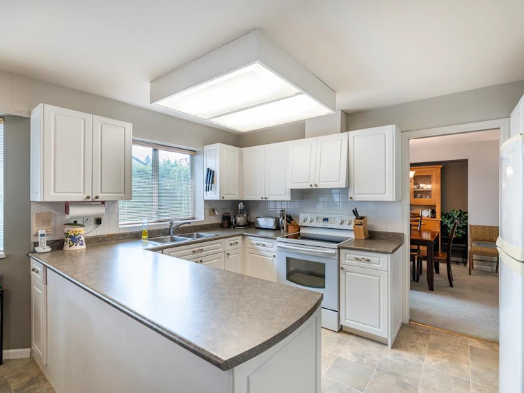 2752 Westlake Place, Coquitlam, BC, V3C 5J8 - 11