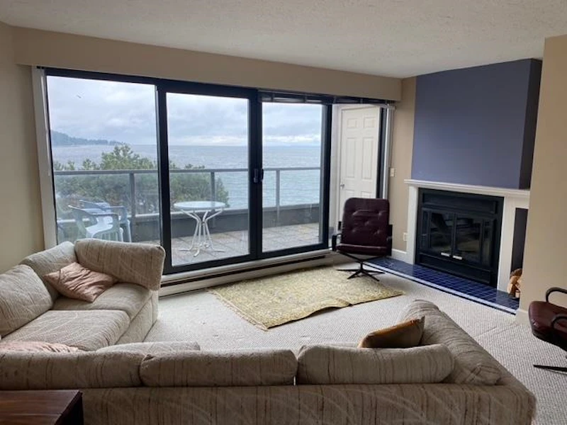 303 - 5477 Wharf Avenue, Sechelt BC