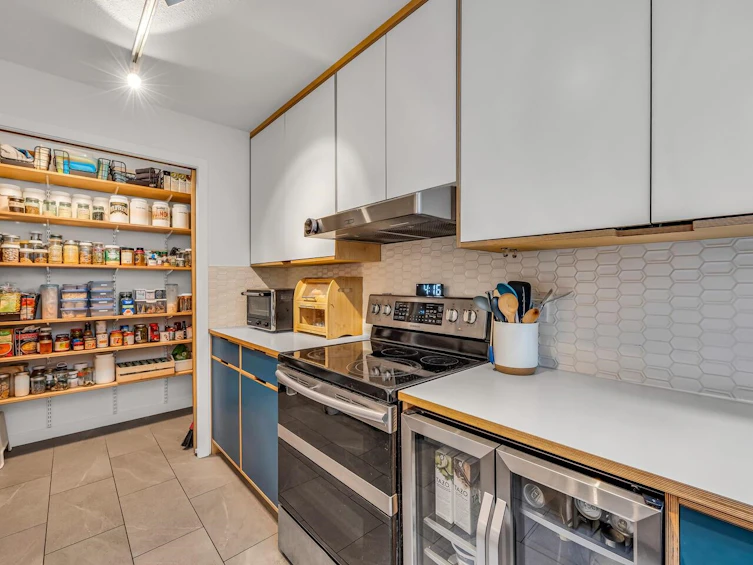 150 W 16th Avenue, Vancouver, BC, V5Y 1Y7 - 14