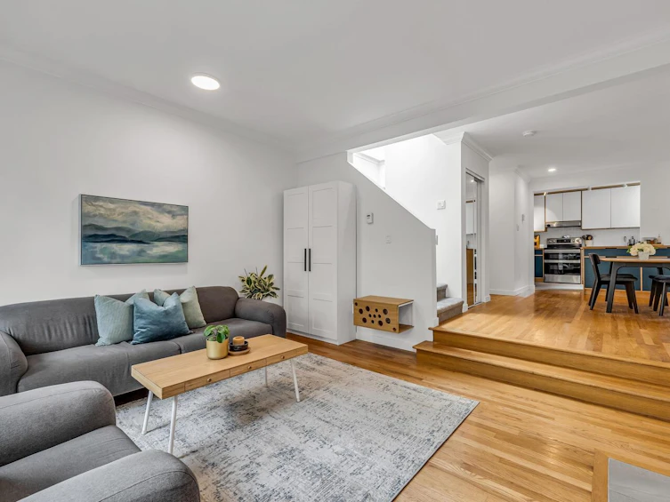150 W 16th Avenue, Vancouver, BC, V5Y 1Y7 - 6