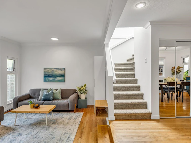 150 W 16th Avenue, Vancouver, BC, V5Y 1Y7 - 9