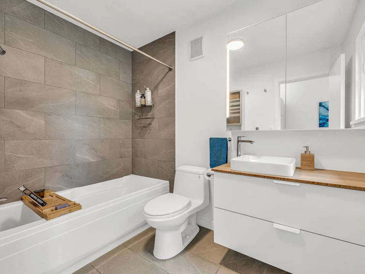 150 W 16th Avenue, Vancouver, BC, V5Y 1Y7 - 22
