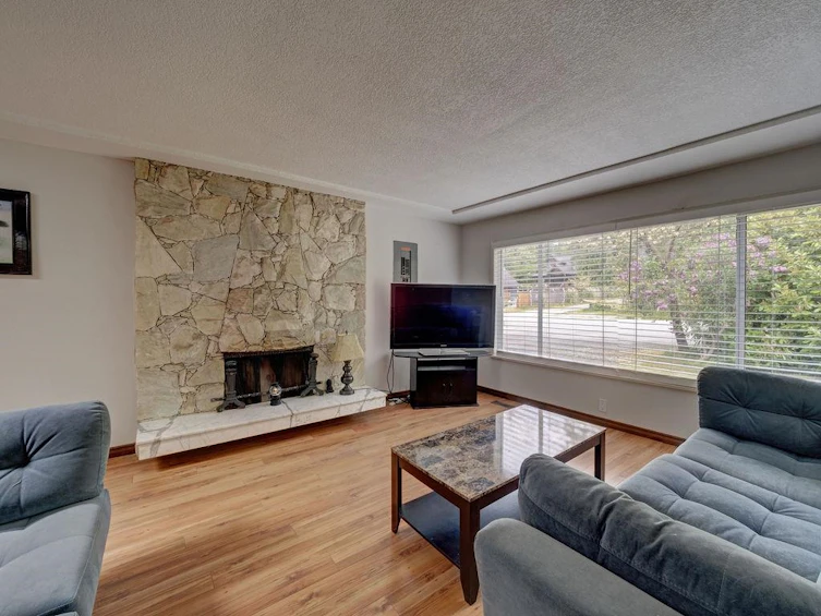 3295 Kraus Road, Roberts Creek, BC, V0N 2W2 - 6