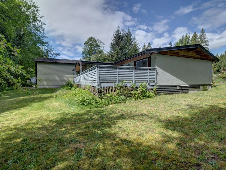 3295 Kraus Road, Roberts Creek, BC, V0N 2W2 - 24