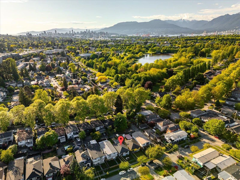 3531 Walker Street, Vancouver BC V5N 5A9