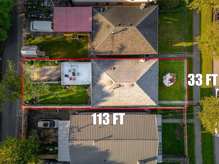 3531 Walker Street, Vancouver, BC, V5N 5A9 - 4