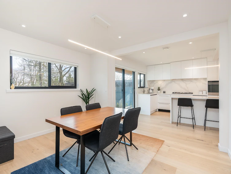 293 W Windsor Road, North Vancouver, BC, V7N 2N2 - 15