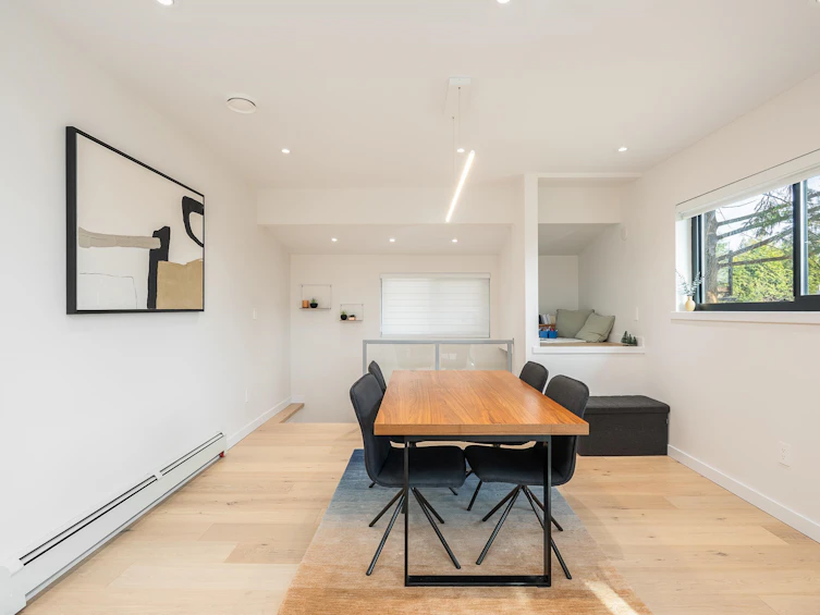 293 W Windsor Road, North Vancouver, BC, V7N 2N2 - 14