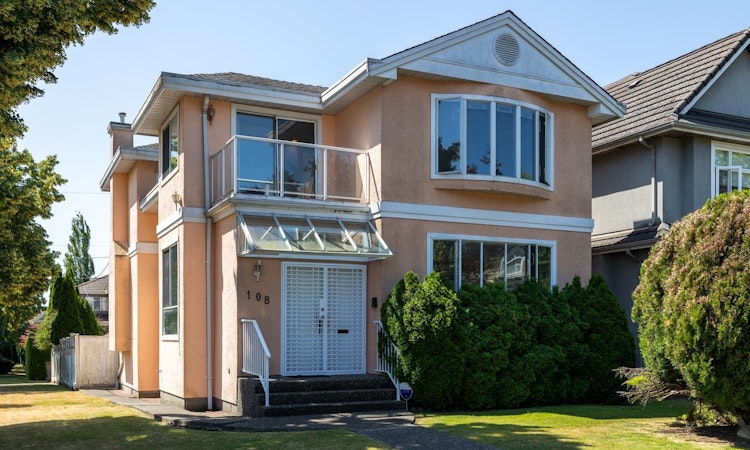108 W 46 Avenue