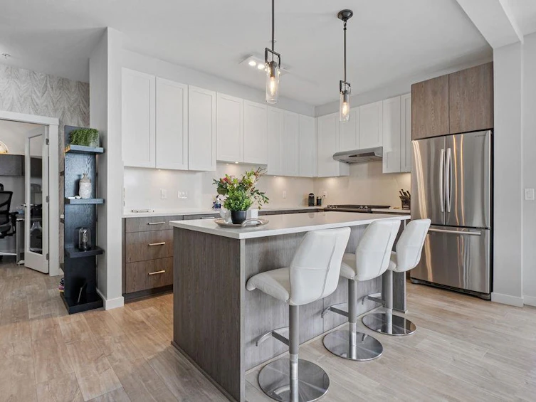 212-123 W 1st Street, North Vancouver, BC, V7M 0E5 - 11