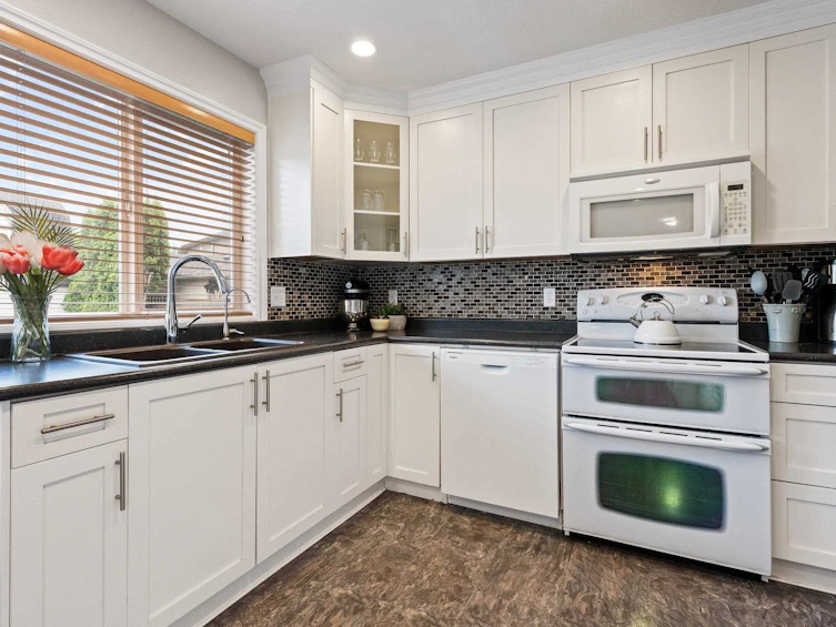5746 Gillian Place, Chilliwack, BC, V2R 3H7 - 16