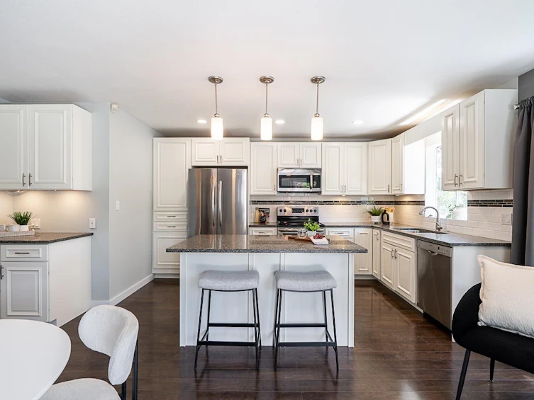 5962 Southpark Close, Surrey, BC, V3X 2B8 - 14