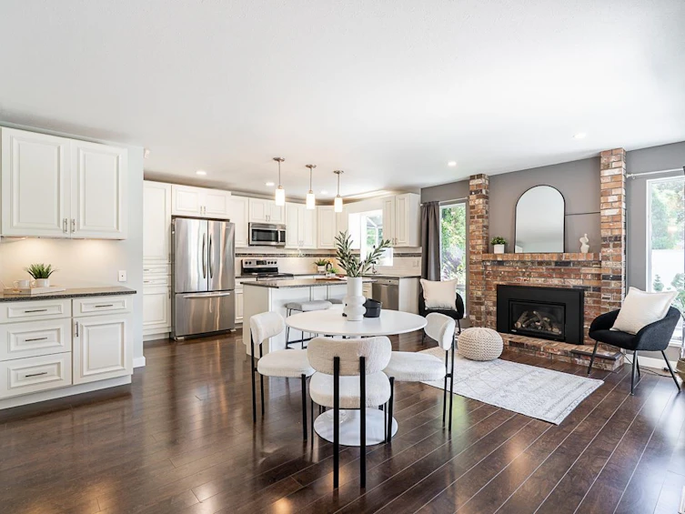 5962 Southpark Close, Surrey, BC, V3X 2B8 - 11