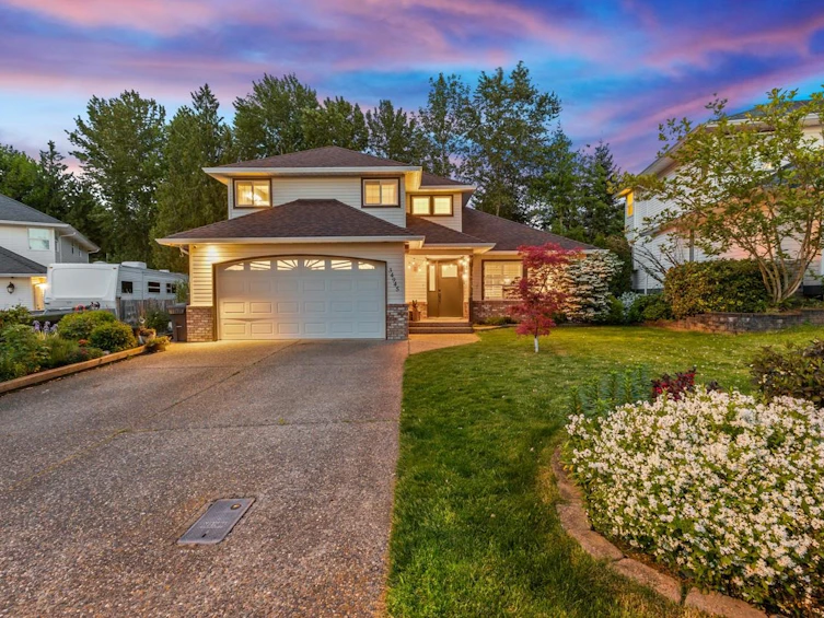 34945 Millar Crescent, Abbotsford, BC, V2S 7K5 - 2