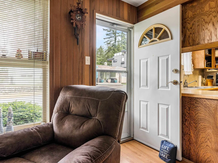 435 Willow Street, Cultus Lake, BC, V2R 4Z4 - 4