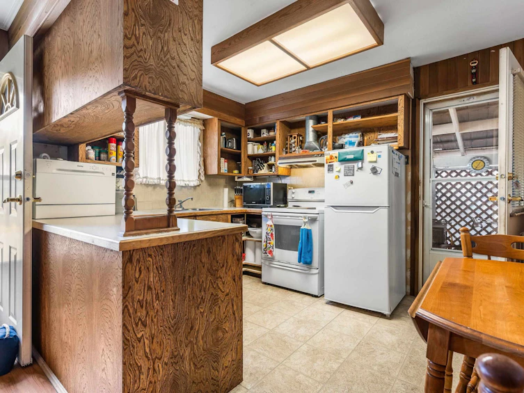 435 Willow Street, Cultus Lake, BC, V2R 4Z4 - 9