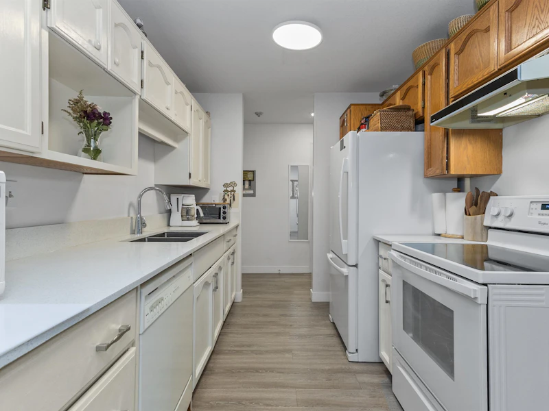 105 - 33535 King Road, Abbotsford BC V2S 6Z5