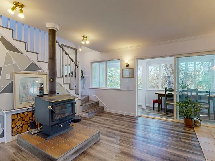 1502 Smith Road, Gibsons, BC, V0N 1V6 - 3