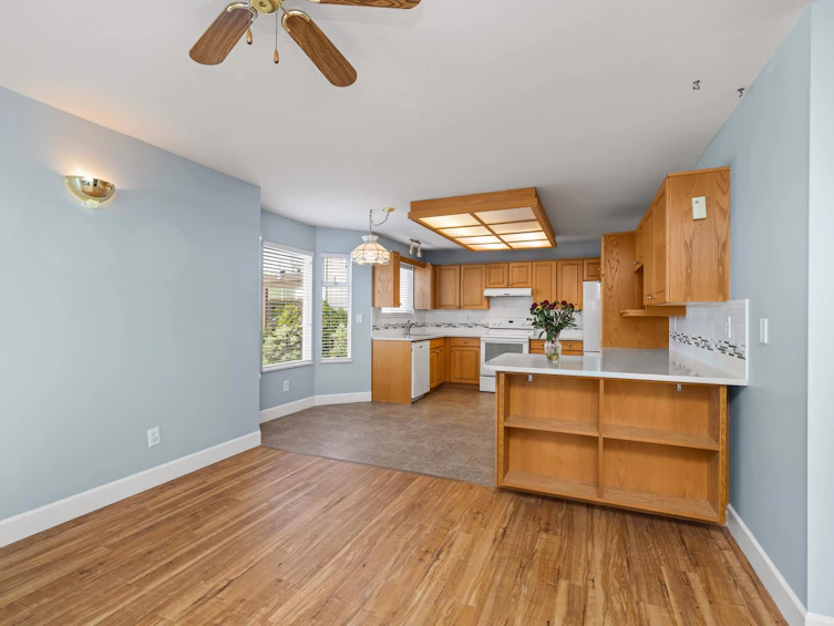 120-6875 121 Street, Surrey, BC, V3W 1C2 - 9